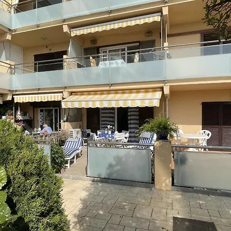 شقة Andromeda Apartment With Private Terrace