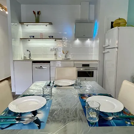 شقة Andromeda Apartment With Private Terrace