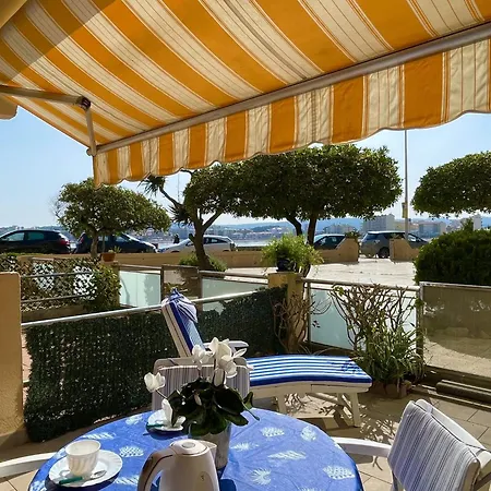Andromeda Apartment With Private Terrace شقة